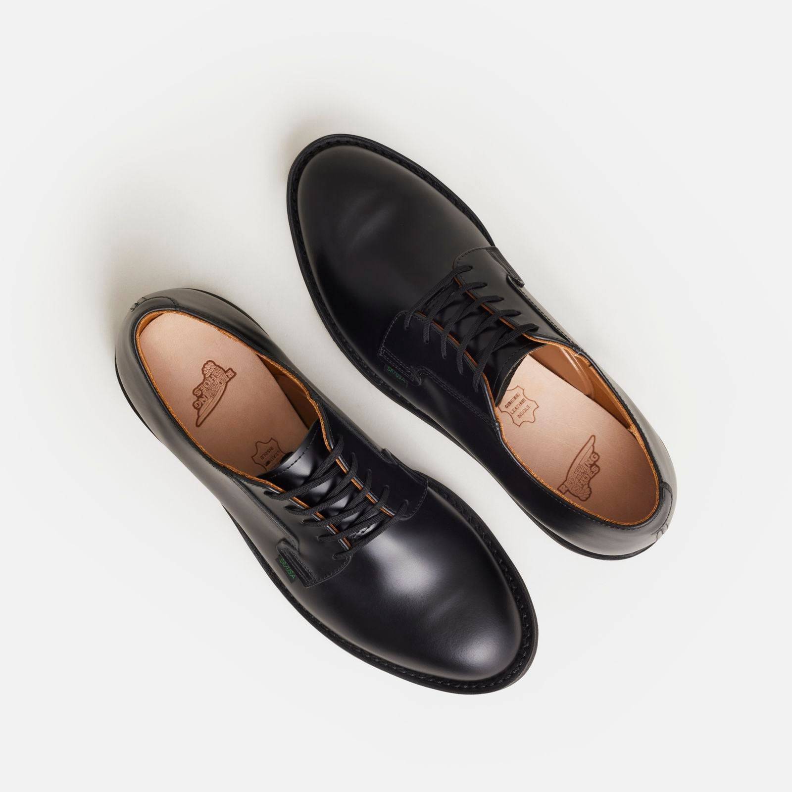 Sepasang sepatu Red Wing Postman Oxford #101 tampak atas